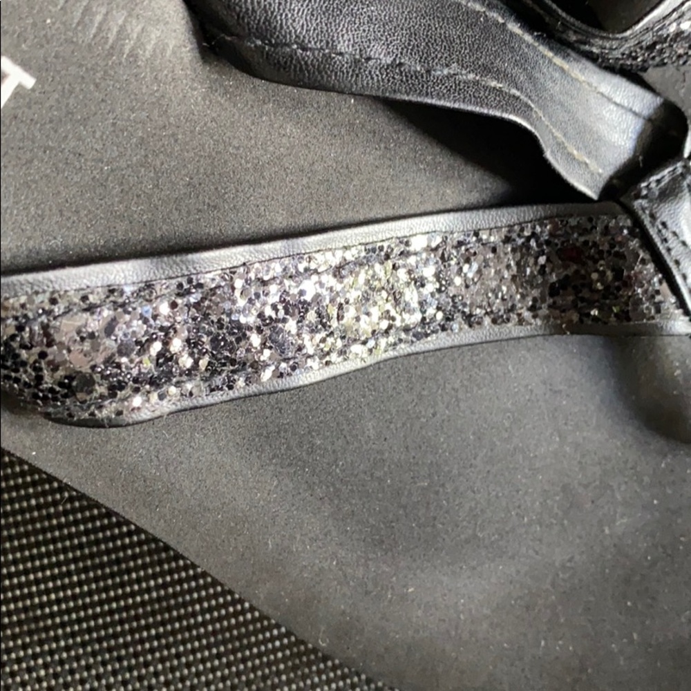 Colin Stuart black sandal thong